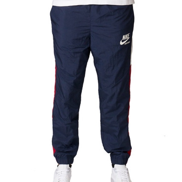 nike windbreaker joggers mens